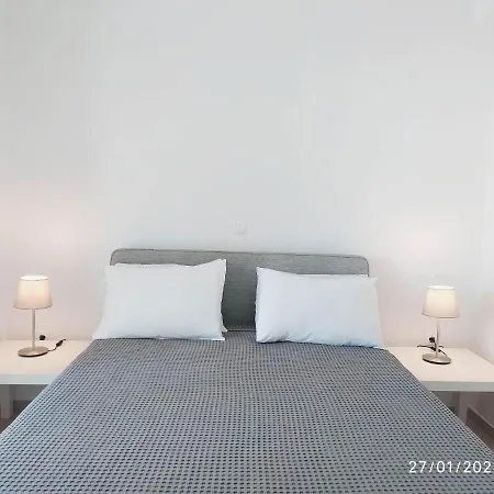 George's Seaside Sifnos * ואתי