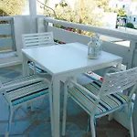 Daire George's Seaside Sifnos