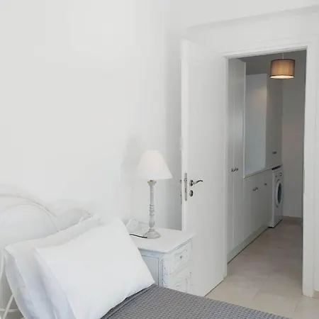 George's Seaside Apartment